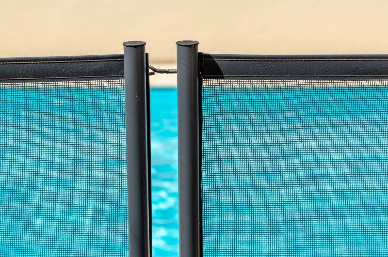 Mesh Pool Fence Construction